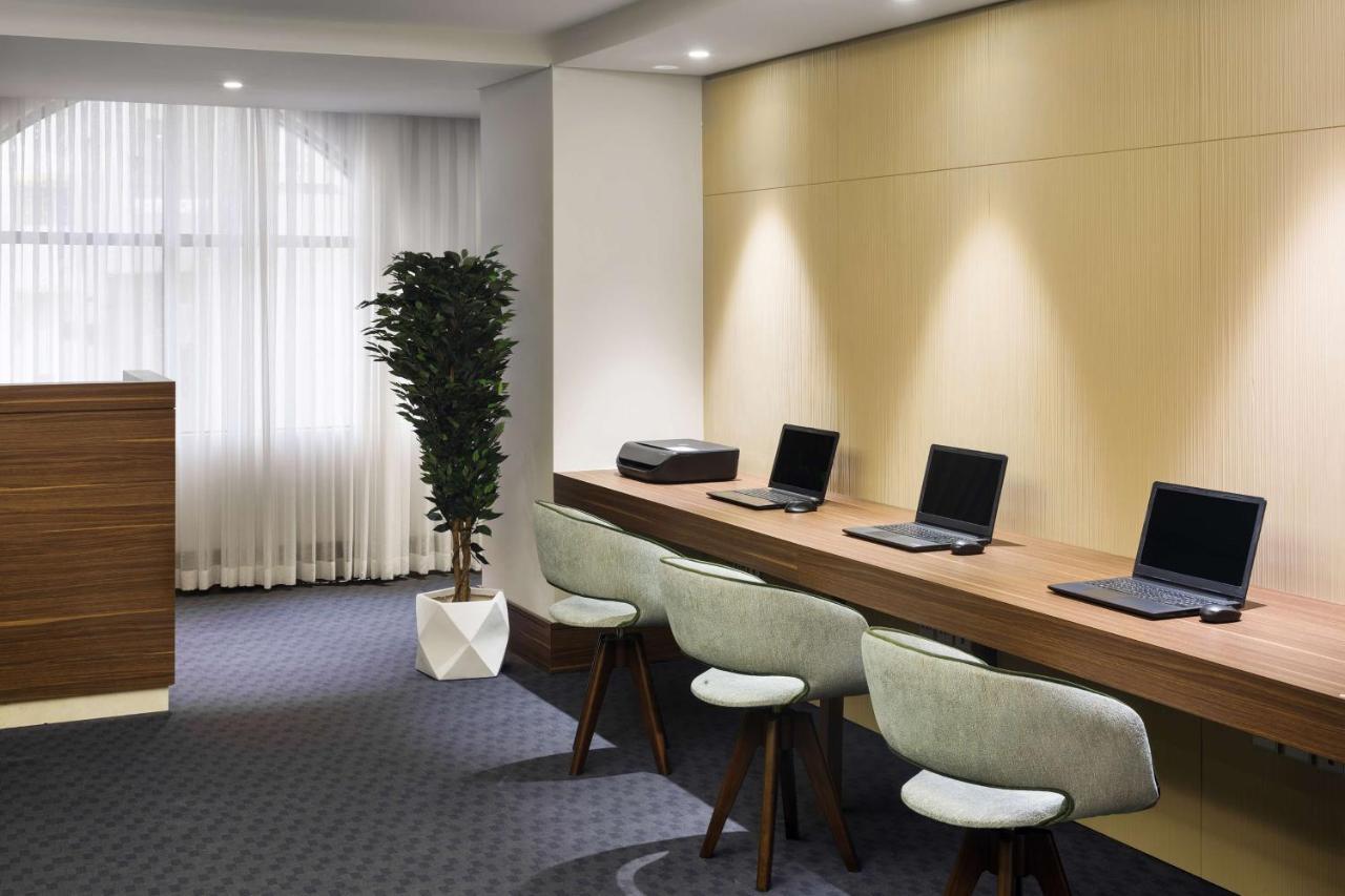 Park Inn By Radisson Makkah Aziziyah La La Mecca Esterno foto A modern office interior design