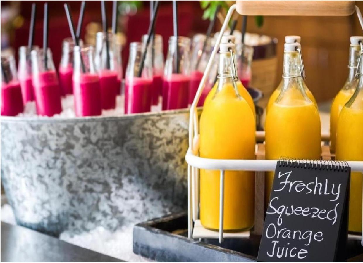 Park Inn By Radisson Makkah Aziziyah La La Mecca Esterno foto Orange juice